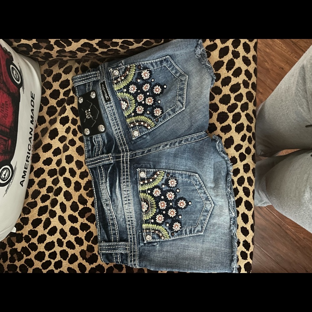 miss me shorts size 27 only worn a few times